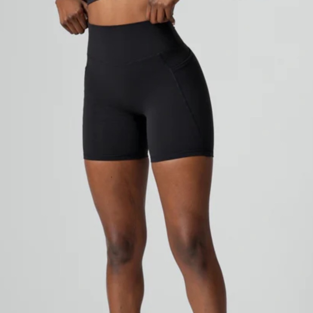 Buffbunny biker shorts 8”